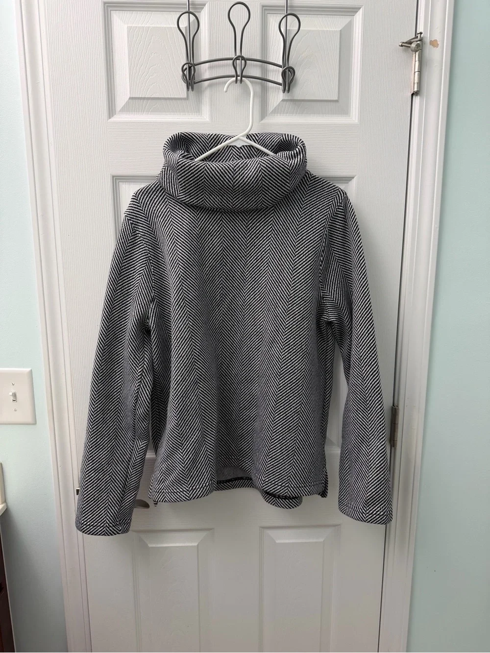 J.Crew Women's Black & White Chevron Funnel Neck  Sweater - size XL